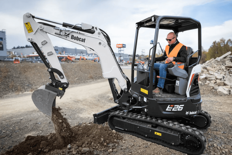 Bobcat E26